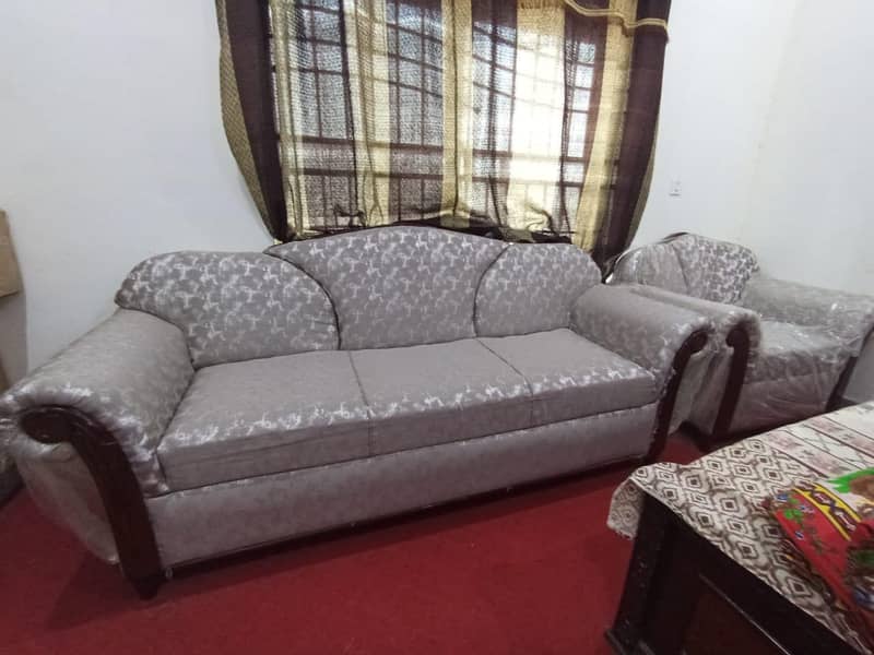 3+2+1 sofa set almost new 0