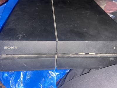 Full original not used full in newly condition sony ps4 500gb