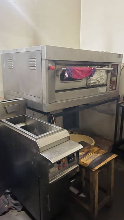 Pizza Restaurant complete setup