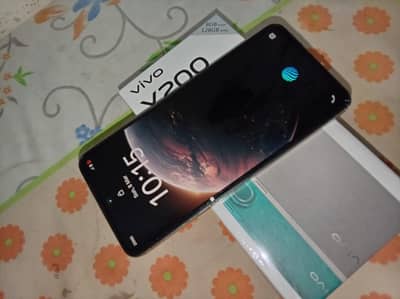 Vivo y200