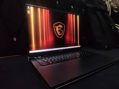 MSI Titan 18 HX Ai Ultra 9 285HX 64gb ram 4TB SSD 24GB