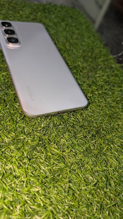 Infinix hot 60 pro plus 8/256gb