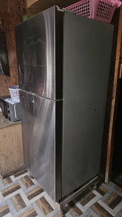 Haier fridge for sale  in good condition origional 14 no size