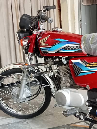 Honda CD 70 2024 model total genuine condition 10/10 documents clear h