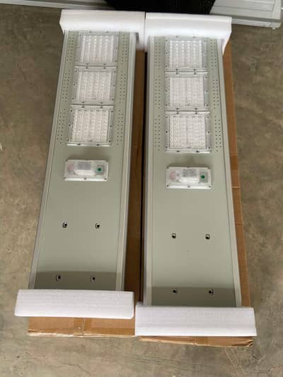 Solar led Street light Aluminium body with 3 years warranty