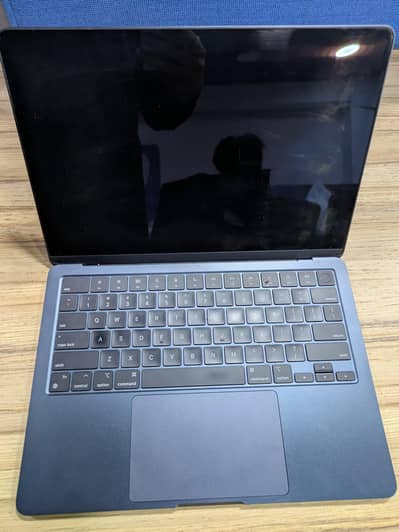 Macbook Air 2022 M2 For Sale