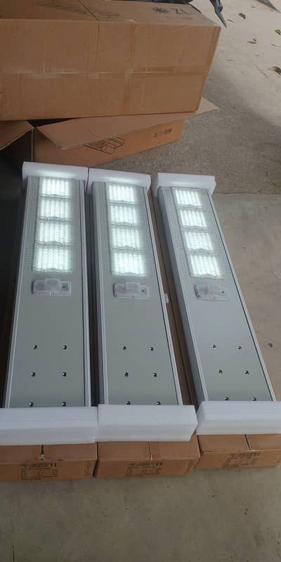 Aluminium body solar led street light all in one in stock avble