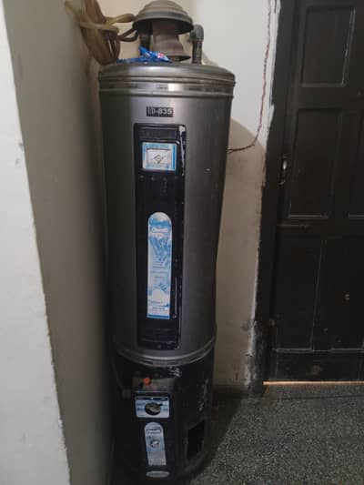 Geyser For Sale on  Urgent Basis