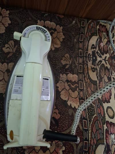 iron with iron stand  only used for 8 months