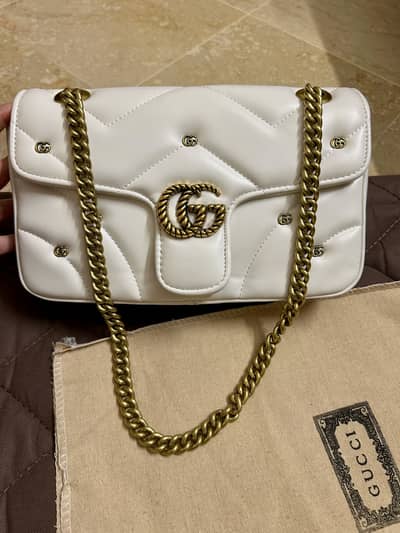 White Designer Style Bag with Double Gold Chain – Excellent Condition