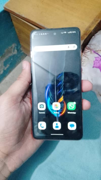 6/128 ok farish mobile h koi masla ni h mobile me