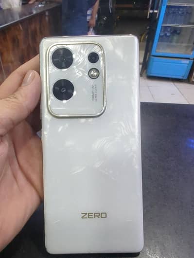 1 year used . . with box charger 8 ram 256 gb rom