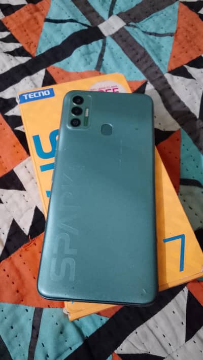 Tecno spark 7(2/32) all ok just panal cracked with box.