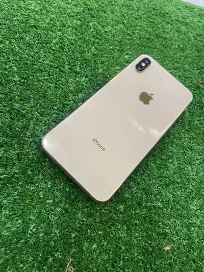 iPhone XS MAX    Whatsapp only  03470299317