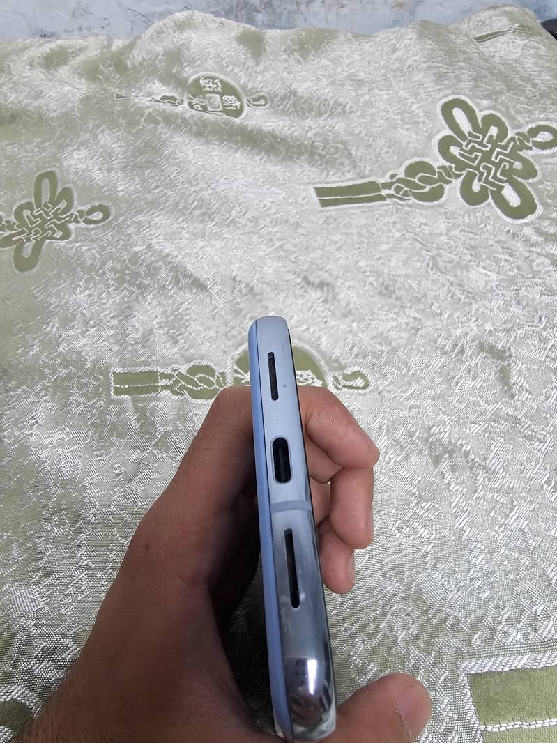 Google Pixel 8 pro 5