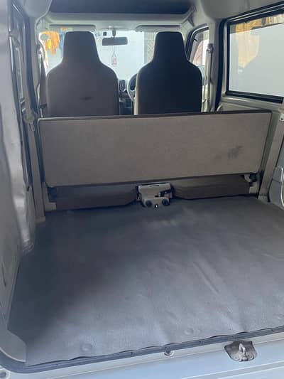 Suzuki Every 5D silver colour