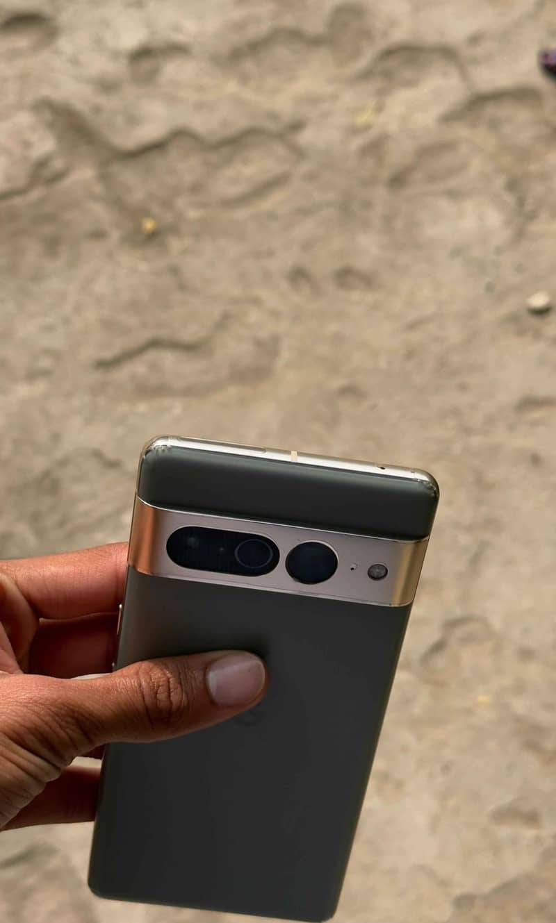 Google pixel 7 pro 4