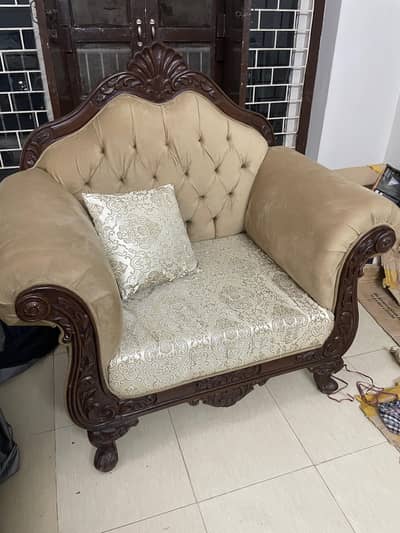 Urgent Sale – 7 Seater Sofa Set