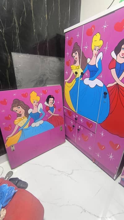 Kid's Complete Bedroom set New Cond