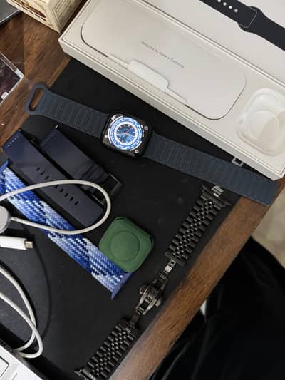 Apple watch series 9 44mm 4 month warranty remains