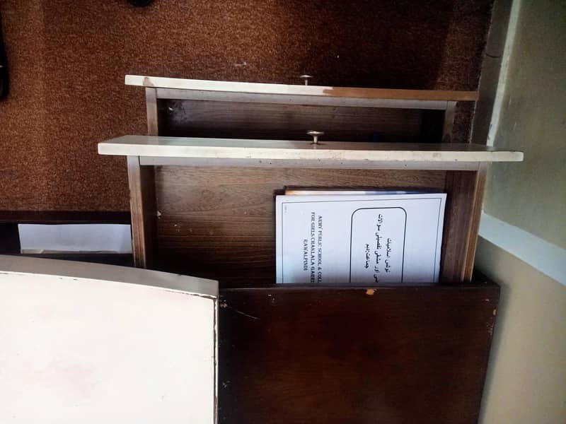 LED  console table 5