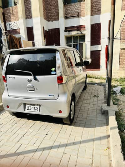 Nissan days 2015/17 model for sale lush condition