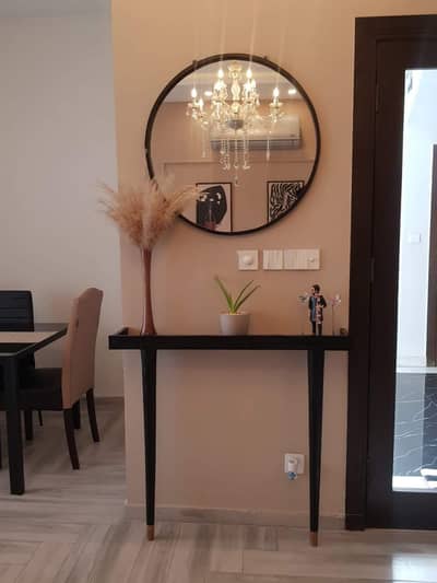 Beautiful Lobby Consoles with mirror