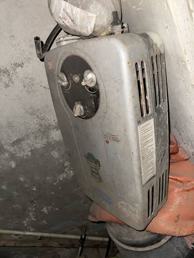 Gas geyser for sale