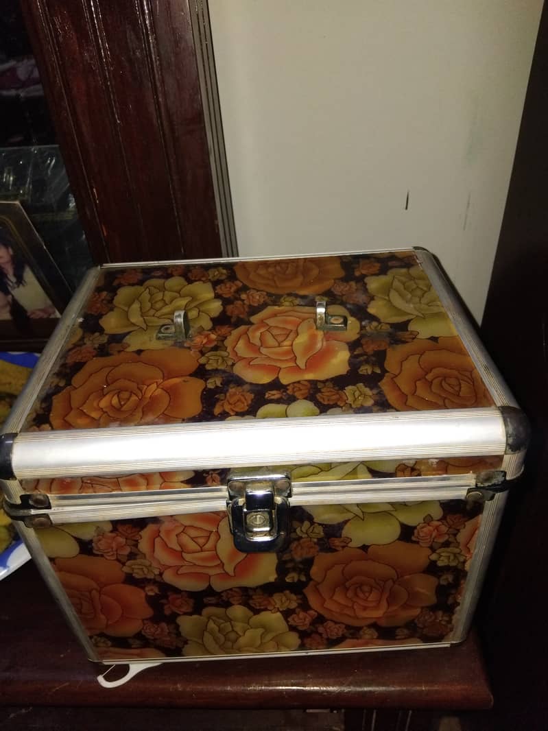 makeup box condtion 10/10 1