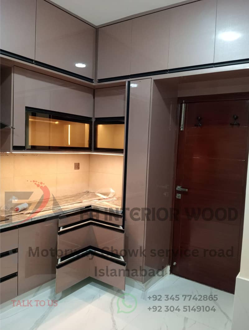 Carpenter available 10