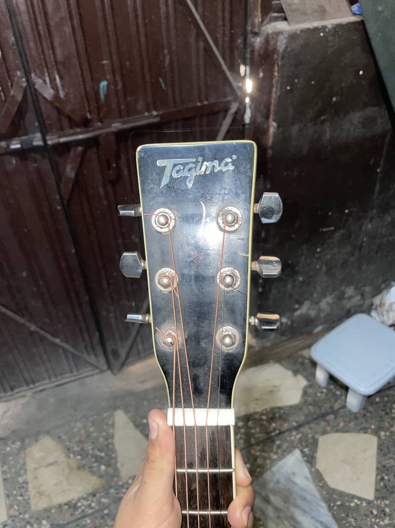 Guiter 4
