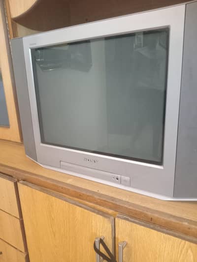 New condition Sony tv 21 inches price negotiable