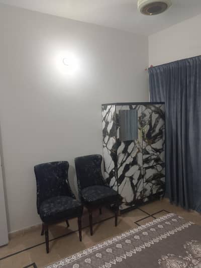 fully furnish portion available for rent  Weekly and monthly basis