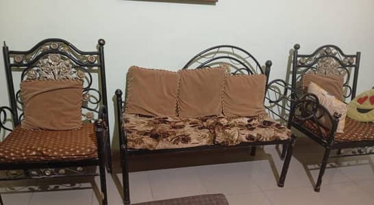 SOFA SET FOR SALE IN GOOD CONDITION