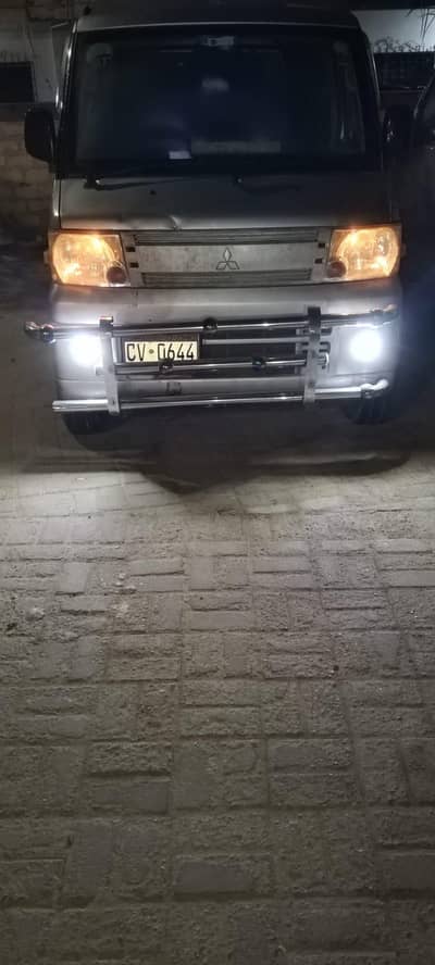 Mitsubishi Town Box 2009 / 2015 registration hai