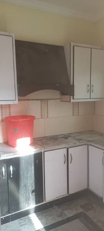 5 marla 2nd floor for rent