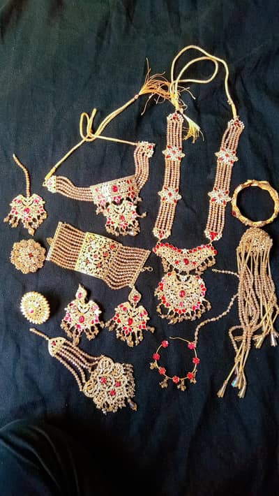 Luxury 12-Piece Bridal Jewellery Collection for sale