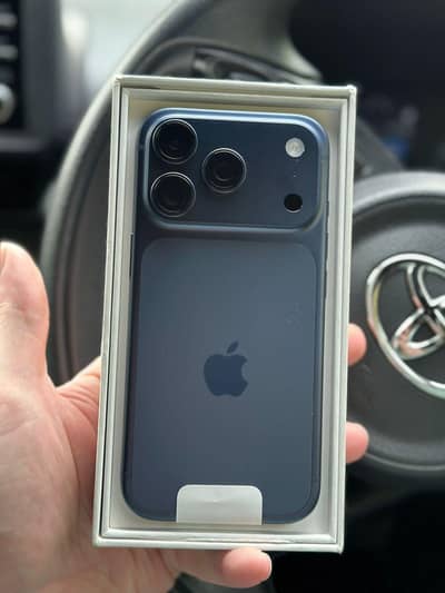 IPHONE 17 PRO - 256GB STORAGE - FACTORY UNLOCKED