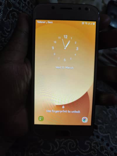 Samsung Galaxy j5 pro