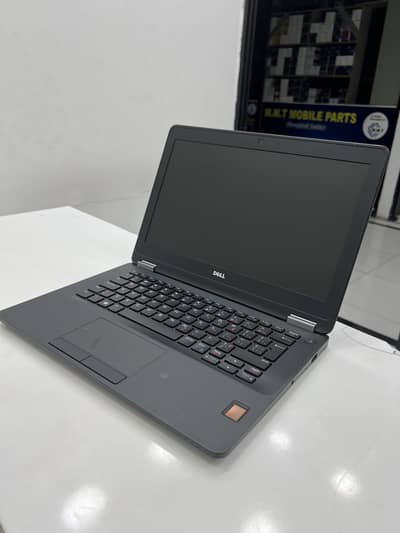 Dell ultra book latitude E7270 CORE I7 6th generation