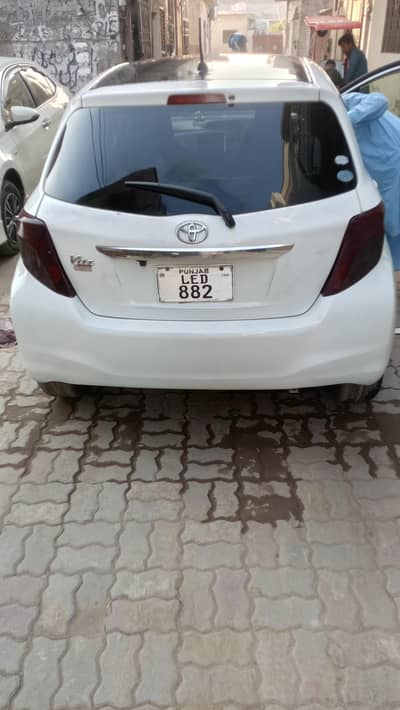 Toyota vitz . 2012/15.0301 6620407