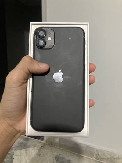 Exchange possible iPhone 11 factory unlock with box