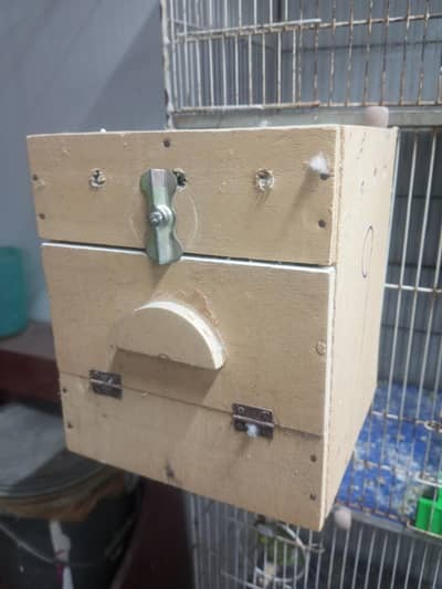 breeding box total 4) pieces