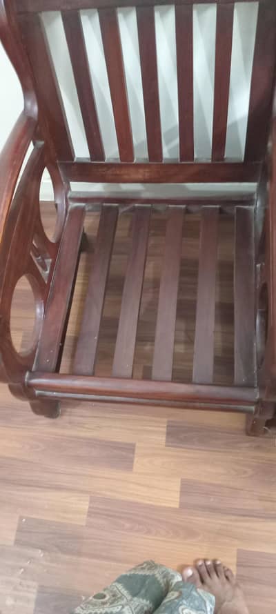 Sofa set in good condition  in affordable price