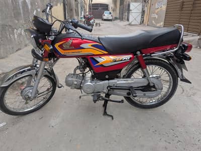 Honda cd 70 red color