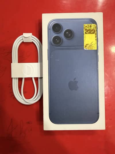 Iphone 17 pro max deep blue