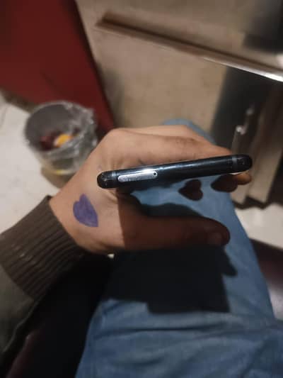 samsung note 8 all okay just display me 3 dot hen baqi bilkul okay he