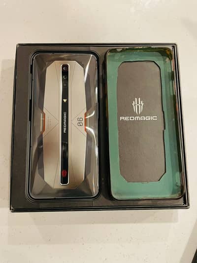 Regmaic 6s Pro 16GB RAM 256GB Storage – 10/9 Condition With Box & Char