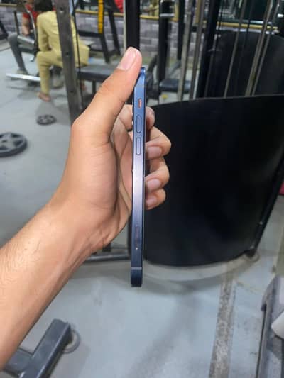 iphone 12 jv 4 month sim time ka sath