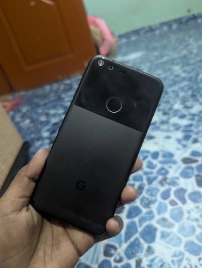 Google pixel XL (4 / 128)